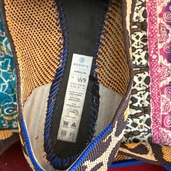 Rothy's Leopard Print Pointed Knit Flats in Brown and Gold - Picture 3 of 4